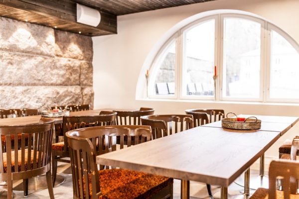 kellarikabinetti_uusi_oakhill_sisältökuva