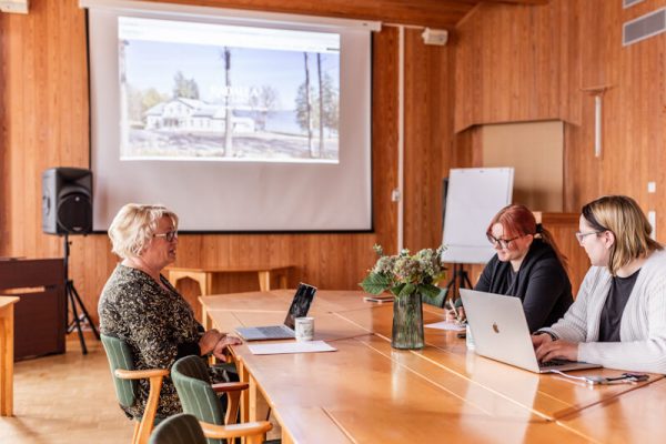 Kokouspalvelut ja vuokrattavat tilat iitissä
