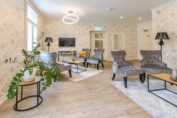 kartano-lounge-kesällä-sisältökuva2