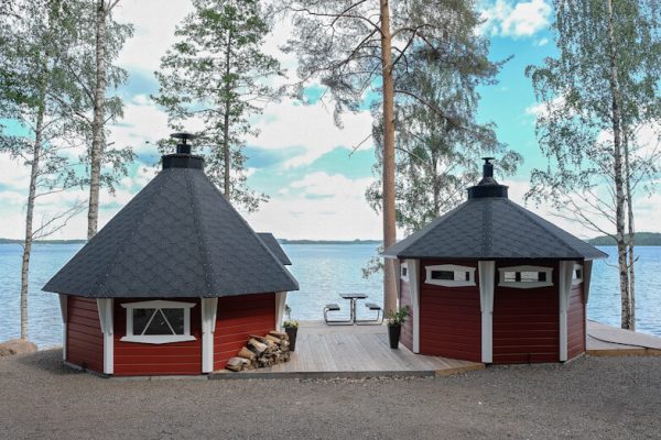 Kota rannalla Iitti